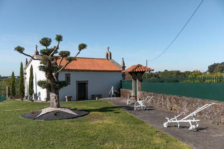 Location de vacances pour 4 personnes, avec jardin ainsi que vue et terrasse à Vila Nova de Famalicão - 4