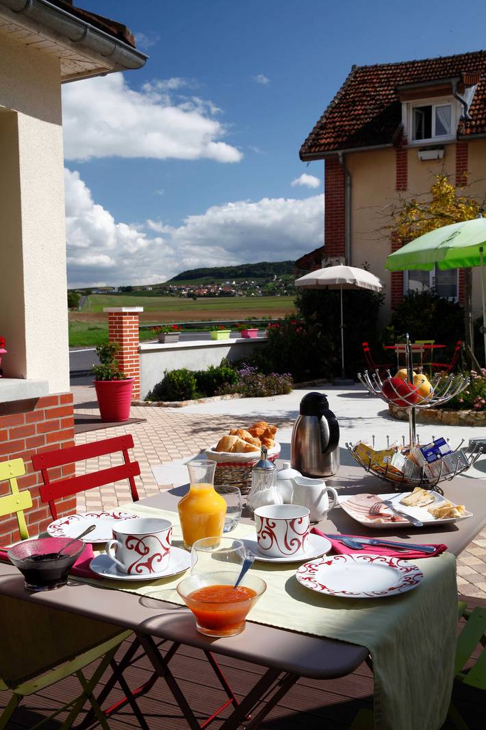 Chambre d’hôte pour 2 personnes, avec terrasse et piscine dans Marne - 4