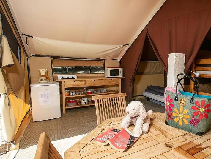 Camping pour 5 personnes, avec bassin pour enfant, animaux acceptés dans le Lot - 3