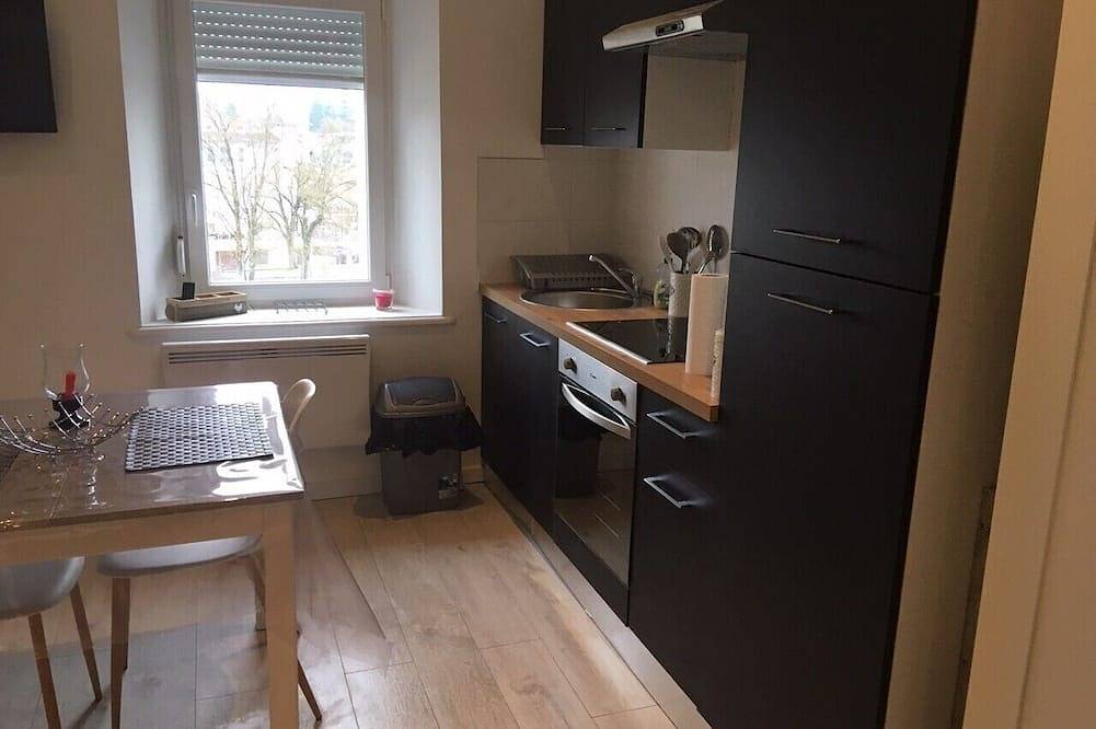 Apartamento entero, Estudio al borde de los baños termales de Vittel. in Vittel, Neufchâteau