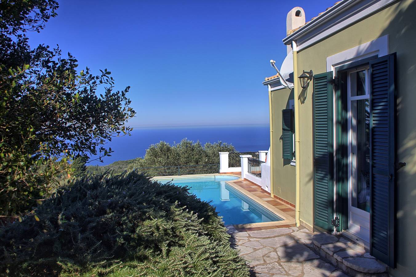 Holiday Home 'Villa Ostria' with Sea View, Private Pool and Wi-Fi in Greece