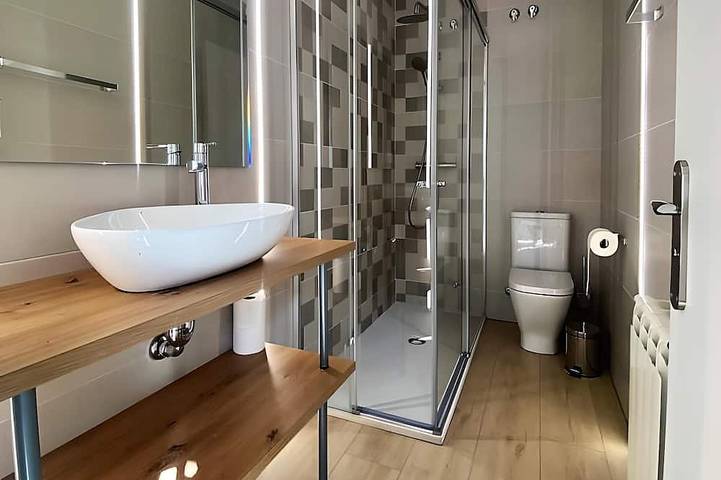 Entire apartment, La Flora Fountain Suite Apartment in Burgos, Burgos Province