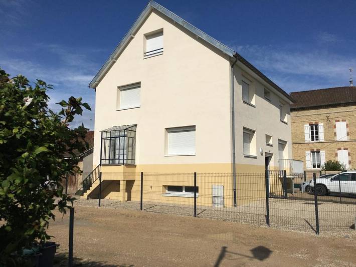 Location de vacances pour 12 personnes, avec jardin et vue, animaux acceptés à Ay (Marne) - 2