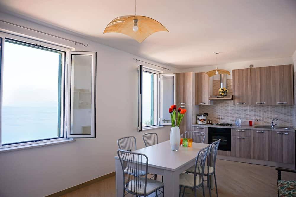 Geheel appartement, Il Terrazzo su Pizzo - panoramisch appartement met uitzicht op zee in Pizzo, Provincie Vibo Valentia