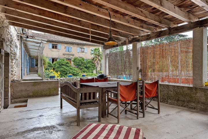 Gîte pour 10 personnes, avec Jardin à Saint-Didier-sous-Aubenas