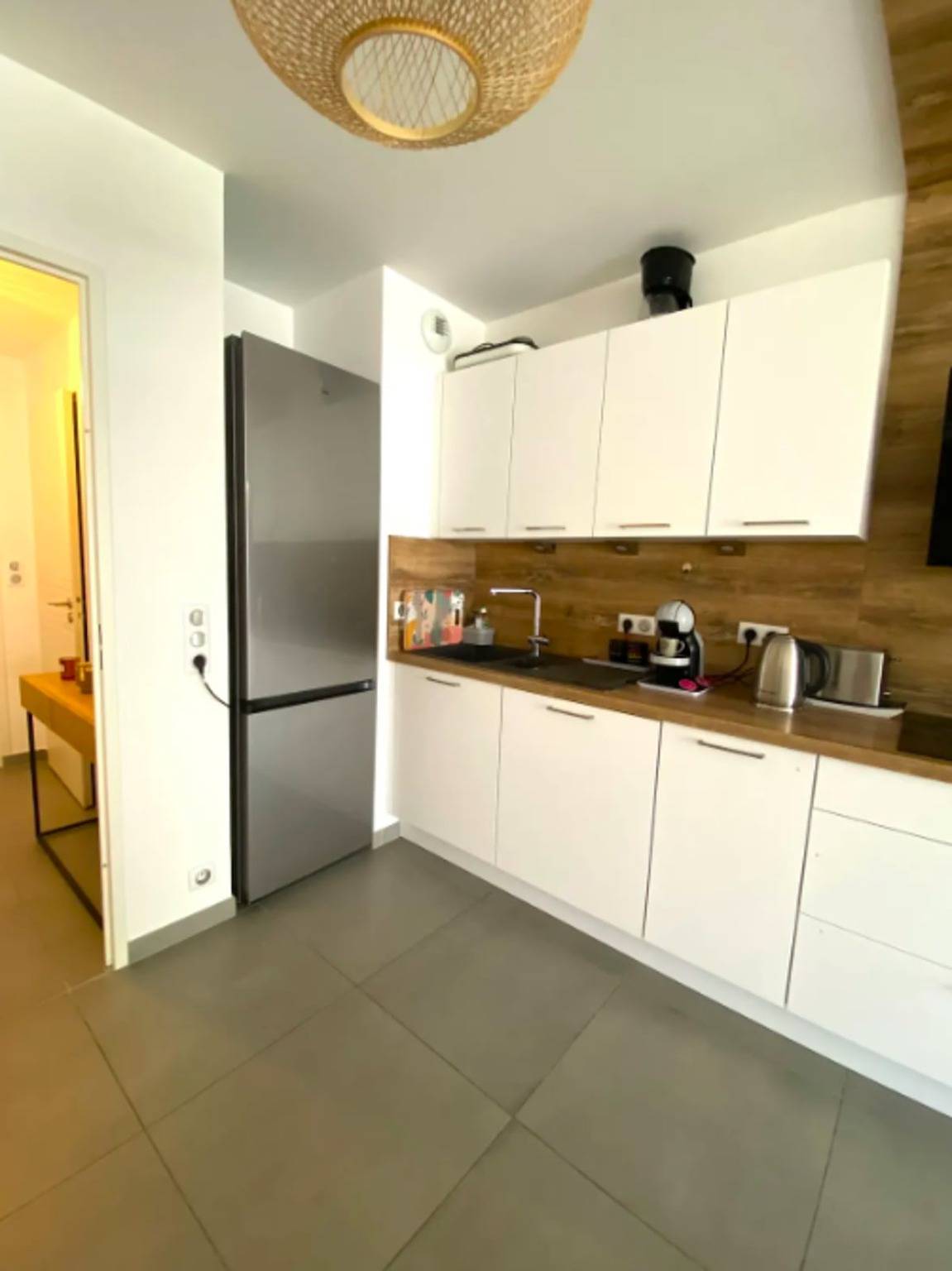 Appartement entier, Évasion Provençale avec Terrasse et Vue Jardin in Castelnau-le-Lez, Côte d'Améthyste