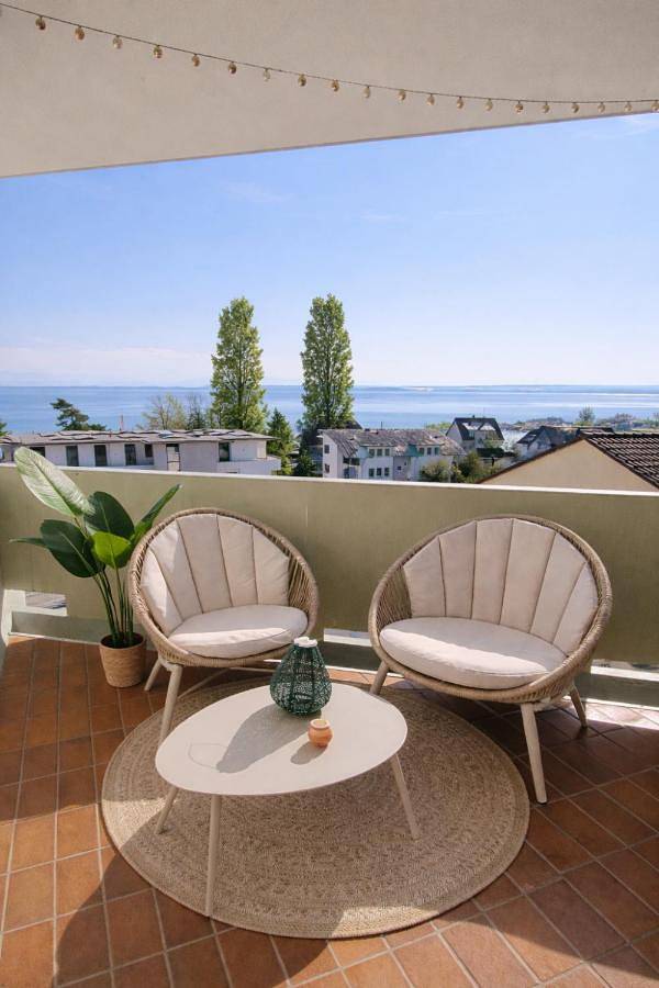 Ferienwohnung für 2 Personen, mit Balkon und Seeblick sowie Ausblick in Immenstaad