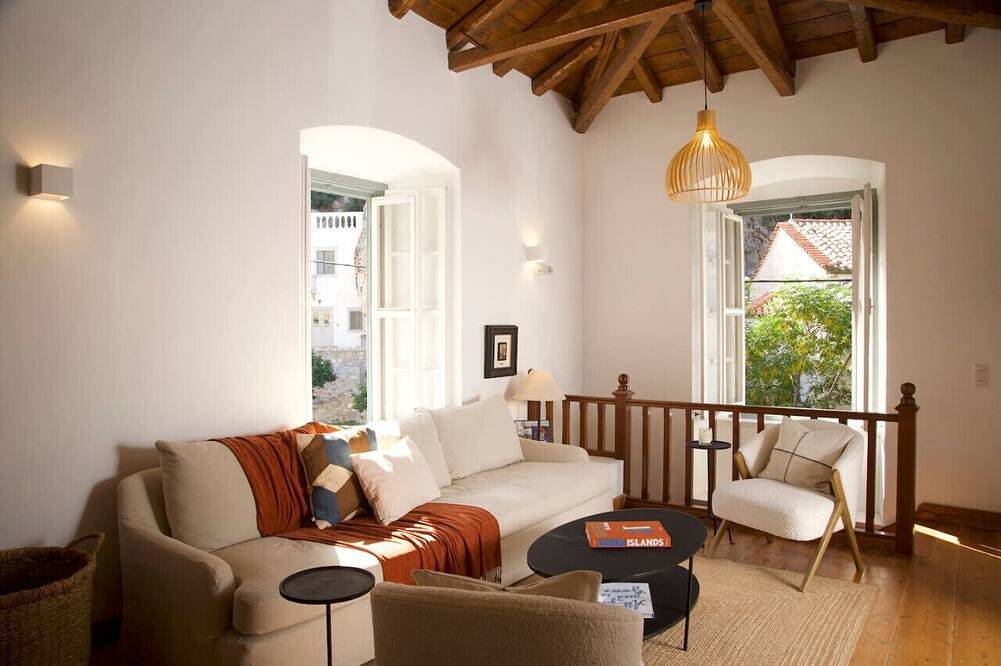 Elegant Hydra Getaway in Hydra