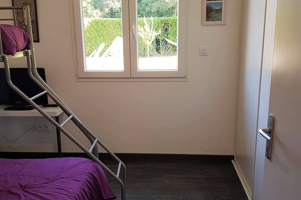 Villa Julia Piscine 7mx4m Chauffée au sel Coeur de Village in Tosse, Côte d’Argent