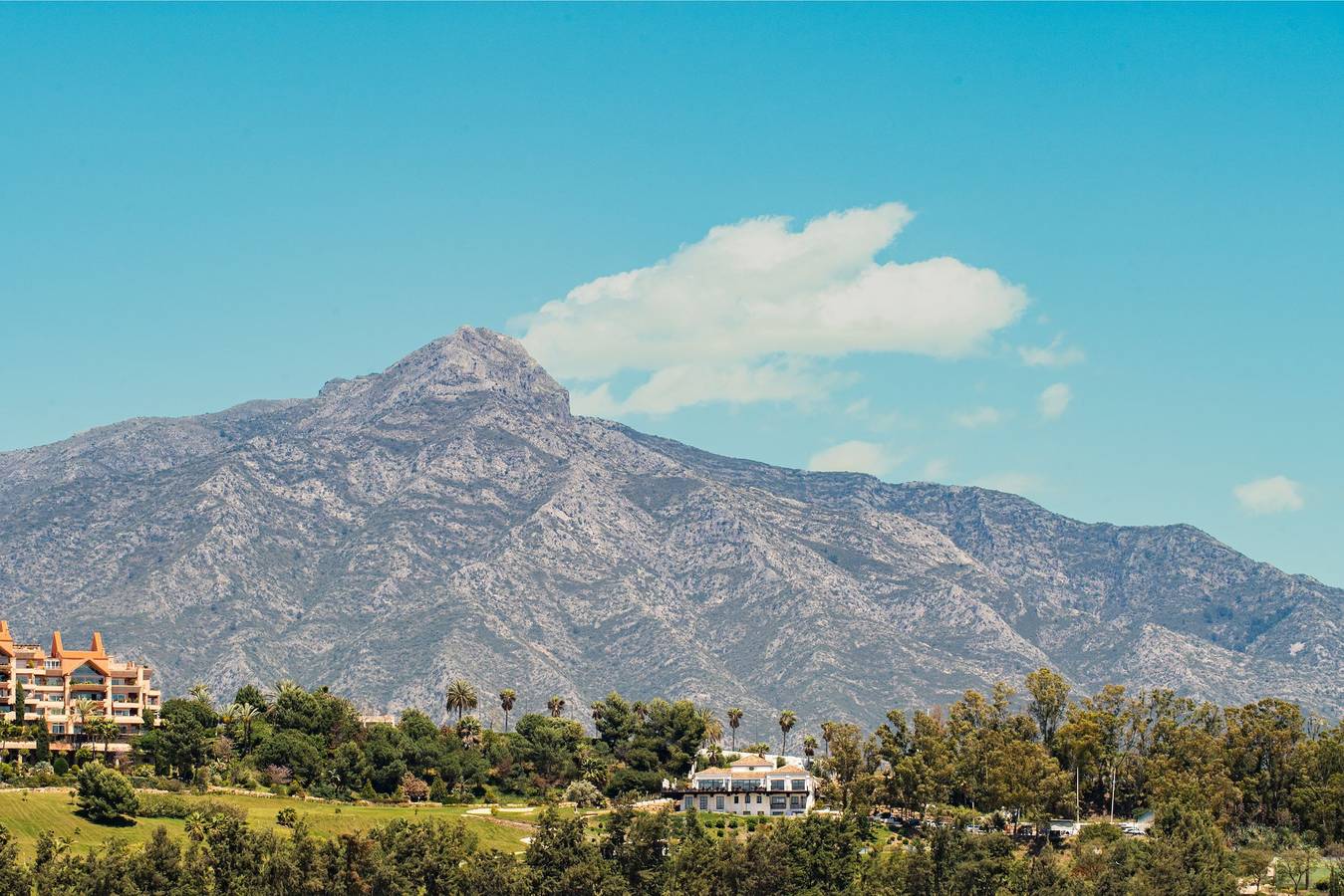 Entire apartment, Penthouse Cervantes in Marbella West, Marbella
