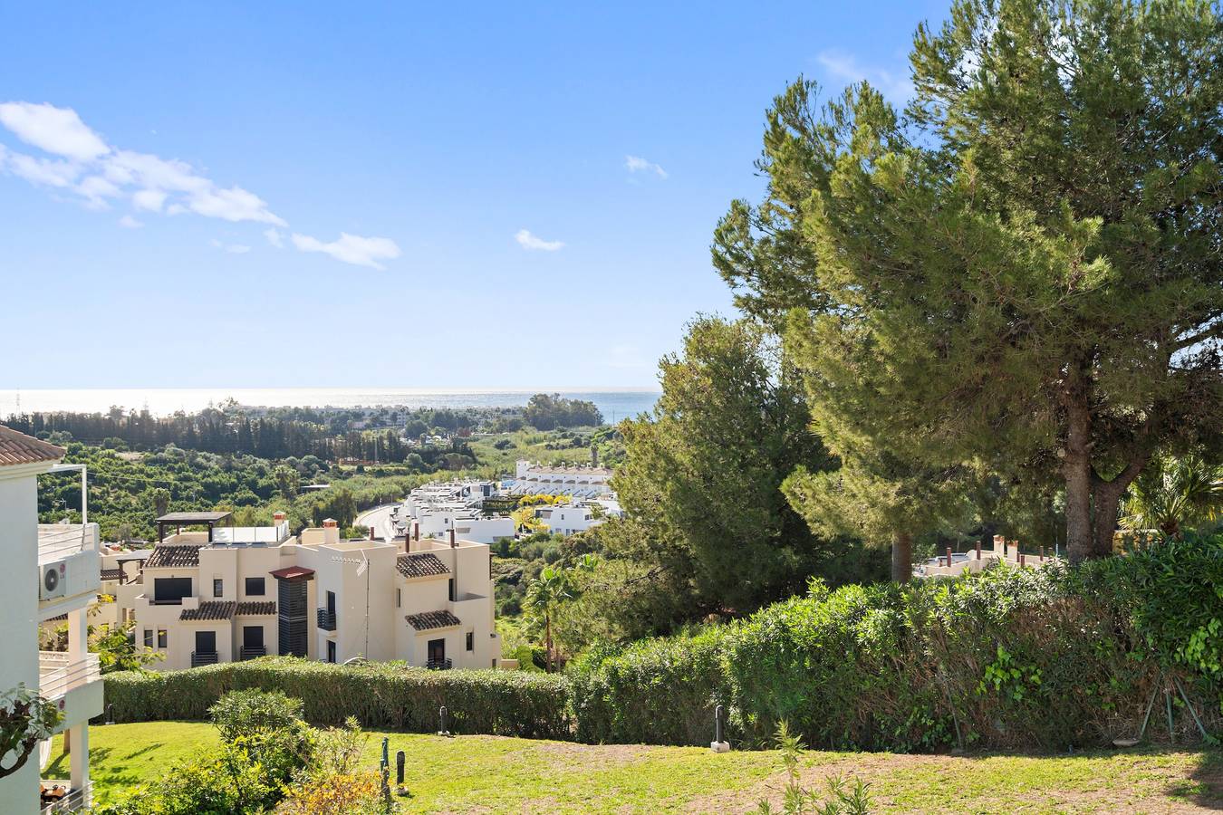 Hel lägenhet, Lägenhet för 5 Personer med trädgård in La Resina, Estepona