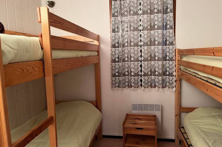 Ganze Wohnung, Gemütliche 2-Zimmer-Ferienwohnung für 6 Pers. am Pistenrand mit Balkon und Aufzug in Peyragudes, Französische Pyrenäen