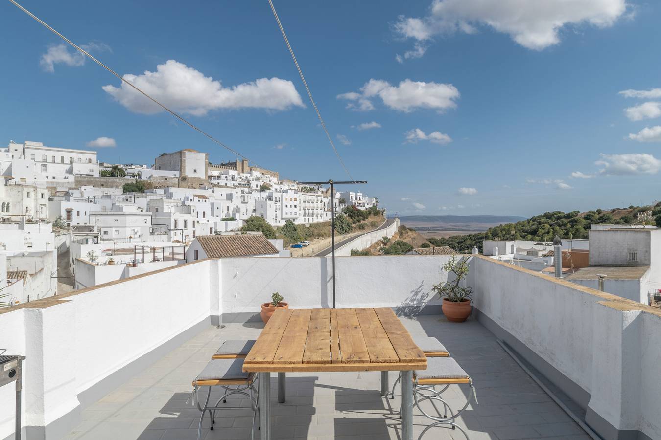 Entire apartment, Apartment 'Casa Amaro' with Mountain View, Private Terrace and Wi-Fi in Vejer de la Frontera, Costa de la Luz