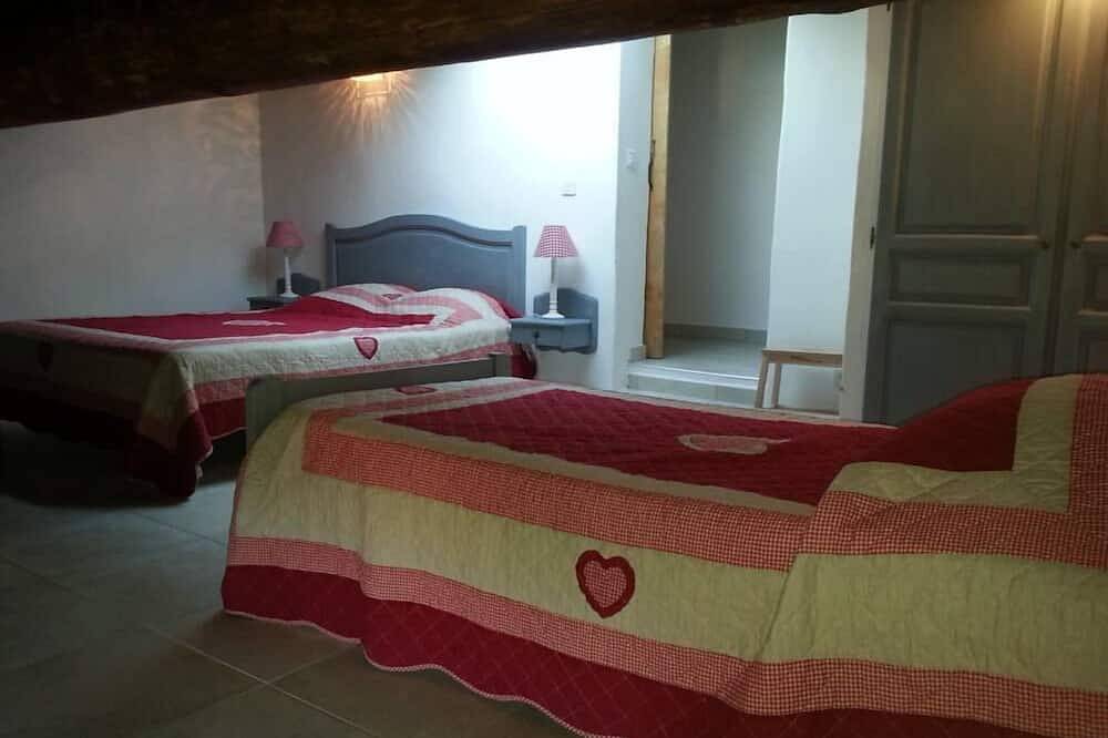 Charming cottage at the foot of the hills in Roquevaire, Marseille region