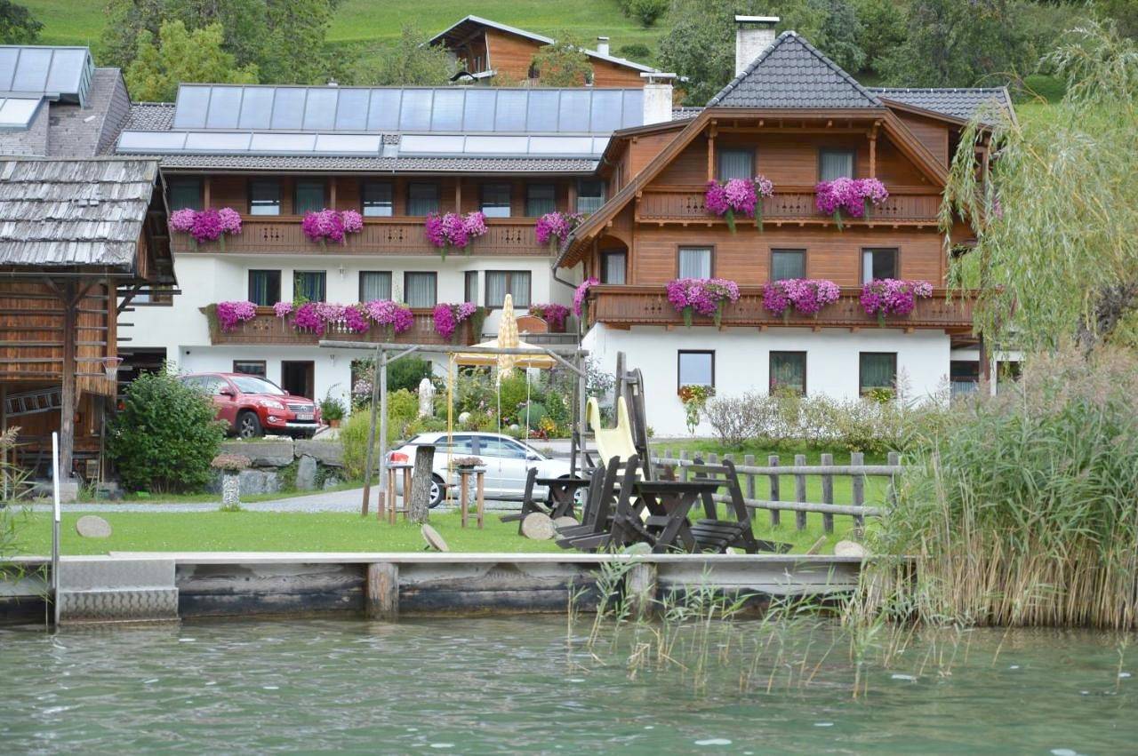 Triple Room with Lake View in Gailtaler Alpen, Weissensee
