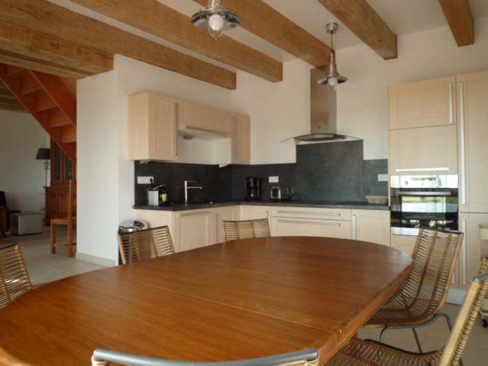 Gîte pour 8 personnes, avec Terrasse ainsi que Jardin et Piscine à Jouqueviel - 3