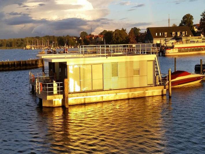 Boot für 4 Personen, mit Terrasse
