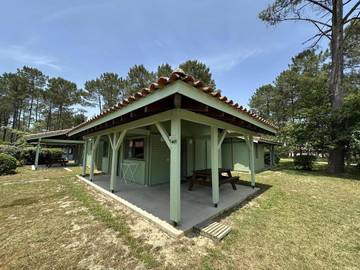 Gîte pour 4 personnes, avec terrasse à Brocas