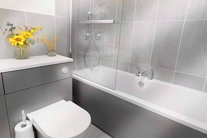 Entire apartment, Wokingham, 2 Bedroom Flat - Private Entrance in Wokingham, Berkshire