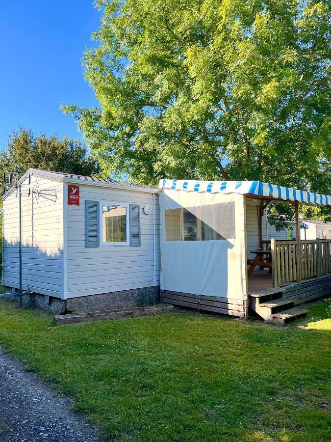 Camping pour 4 personnes, avec Terrasse