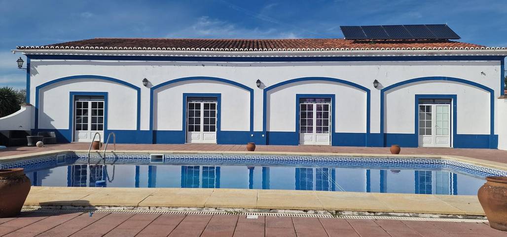 Villa para 7 pessoas, com piscina infantil e jardim em Reguengos de Monsaraz