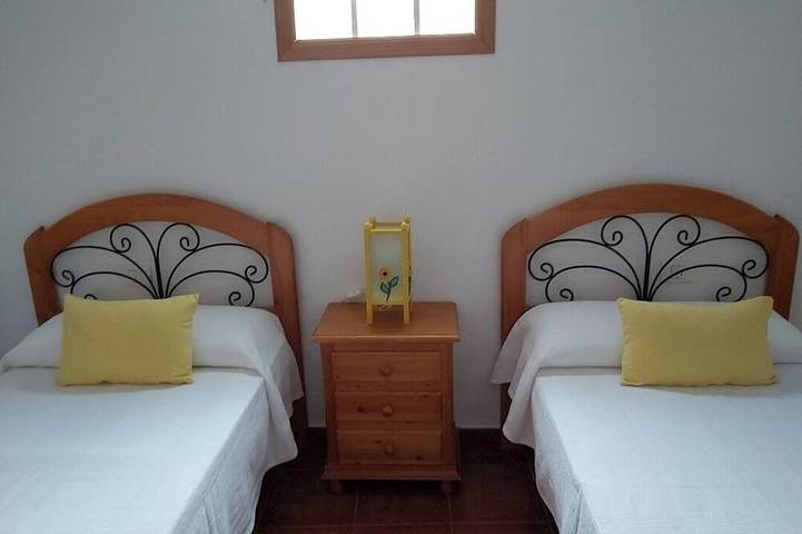 Gîte pour 5 personnes, avec balcon et jardin dans Alojera - 3