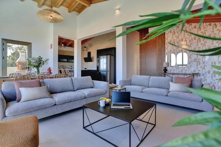Chalet para 8 personas, con vistas además de jardín y piscina en Caleta de Fuste