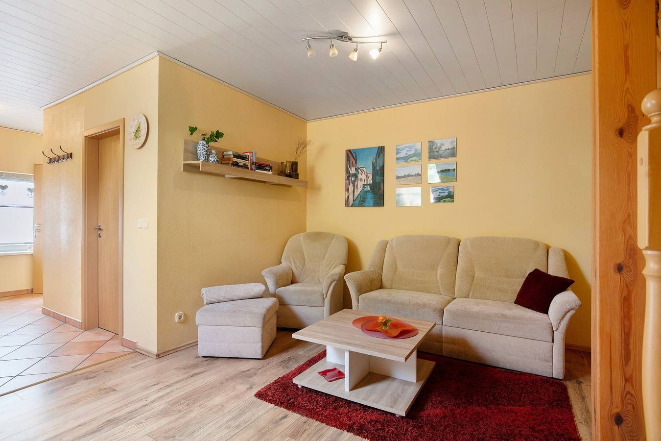 Apartamento entero, Apartamento 'Fewo 1' con terraza privada, jardín privado y Wi-Fi in Friedrichswalde, Barnimerland Region