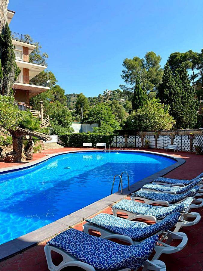 Casa rural para 6 personas, con piscina y jardín además de vistas y terraza en Parc Natural de la Serra Calderona