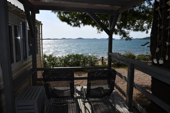 Ferienhaus für 5 Personen, mit Terrasse und Garten sowie Pool in Pirovac