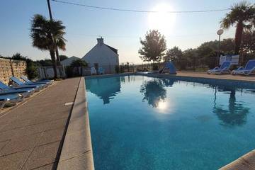 Camping pour 4 Personnes dans Ambon, Région de Vannes, Photo 2