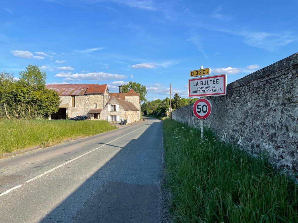 Appartement entier, Appartement Moderne Dans Ferme Du 13éme Siecle in Fontaine-Chaalis, Oise
