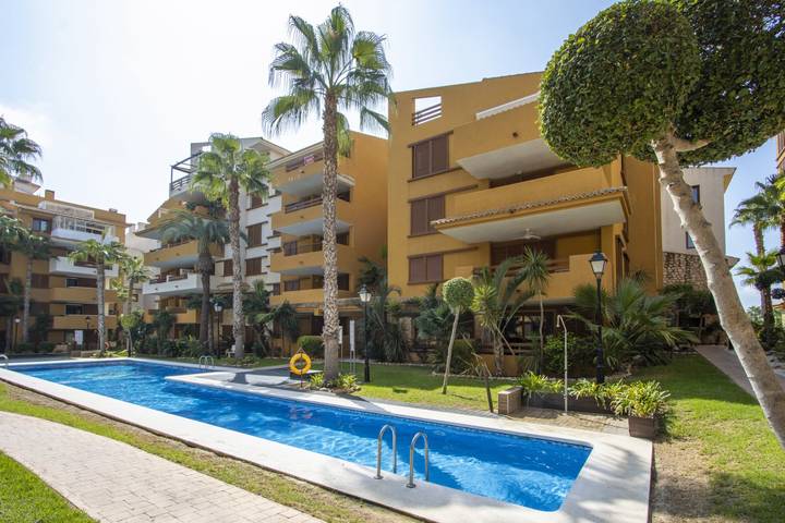 Gîte pour 4 personnes, avec balcon et jardin à Cabo Roig - 2