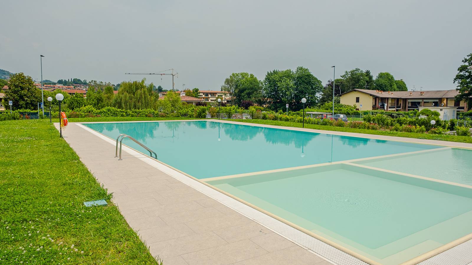 Ganze Wohnung, Ferienwohnung für 4 Personen mit Pool in Padenghe sul Garda, Gardasee-Berge