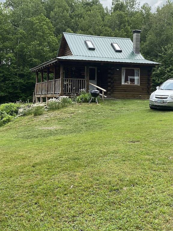 Log cabin for 6 people, with terrace, with pets in New Hampshire