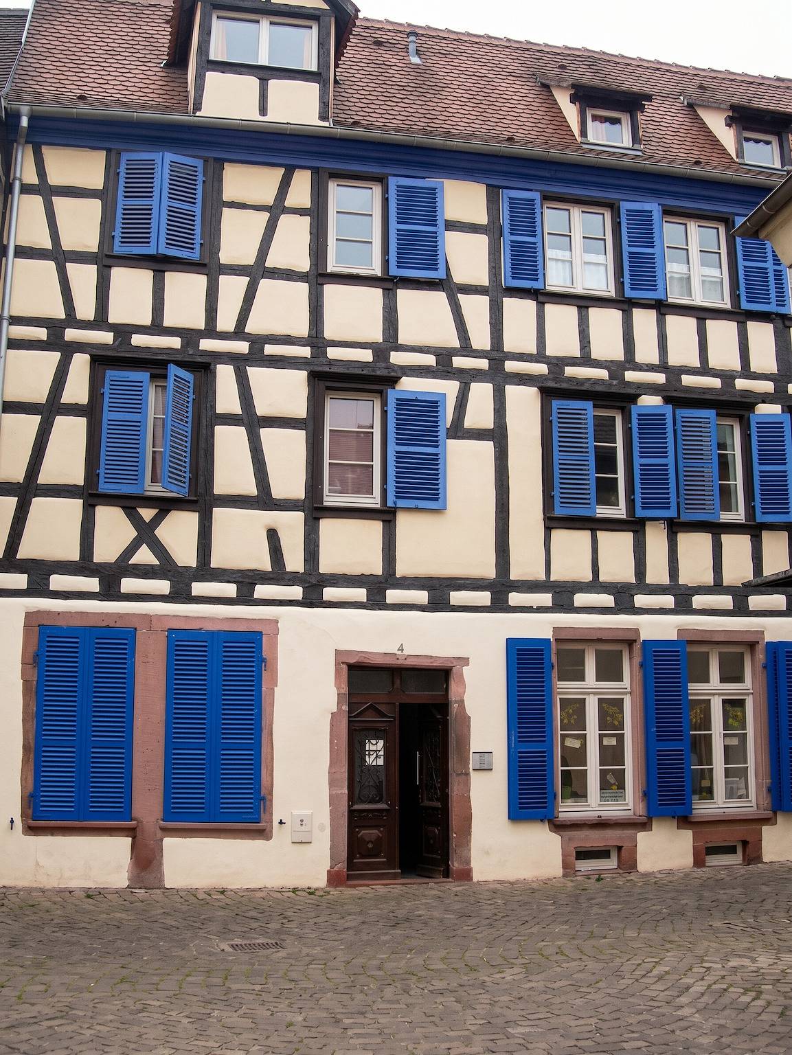 Studio entier, Studio moderne à Colmar, 30 m² avec équipements in Colmar, Région de Colmar