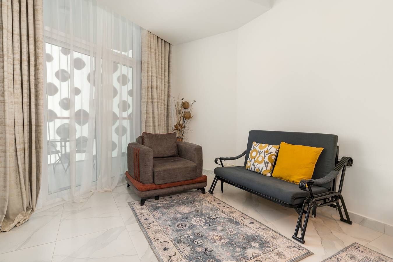 Entire apartment, Brand new studio with balcony in Business Bay in Dubai, Emirate of Dubai