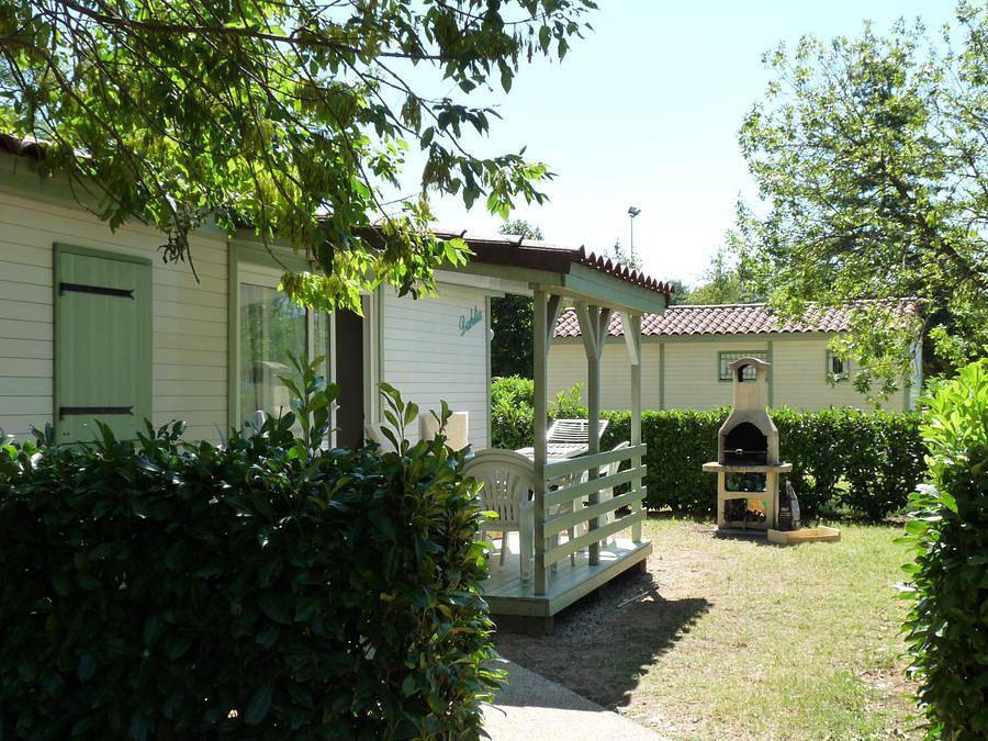 Camping du Lac de Cormoranche - Chalet 6 personnes - Cottage in Cormoranche-sur-Saône, Région de Bourg-en-Bresse