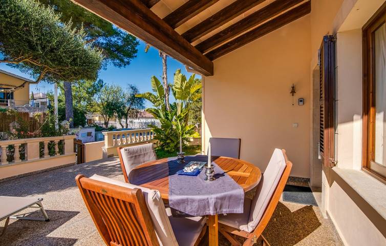 Playa Son Real Retiro: Cozy 1BD Apt with A/C, Terrace & Grill in Playa Son Serra de Marina, Santa Margalida
