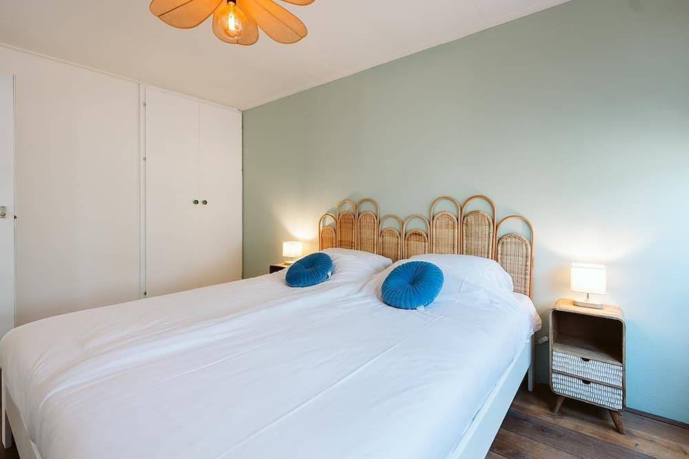 Dieses stimmungsvolle Bungalow bietet die perfekte Mischung aus Ruhe und Komfort in einer grünen Umgebung. Der ideale Ort für einen gemütlichen Urlaub in Strandnähe. in Ouddorp, Goeree-Overflakkee