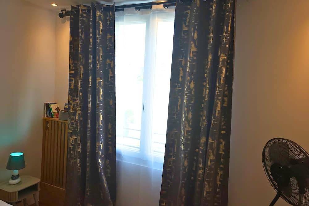 Apartamento entero, 🏡 Evreux Central Lodge - Netflix - Wifi Fiber - Near train station & city center in Évreux, Región de Évreux