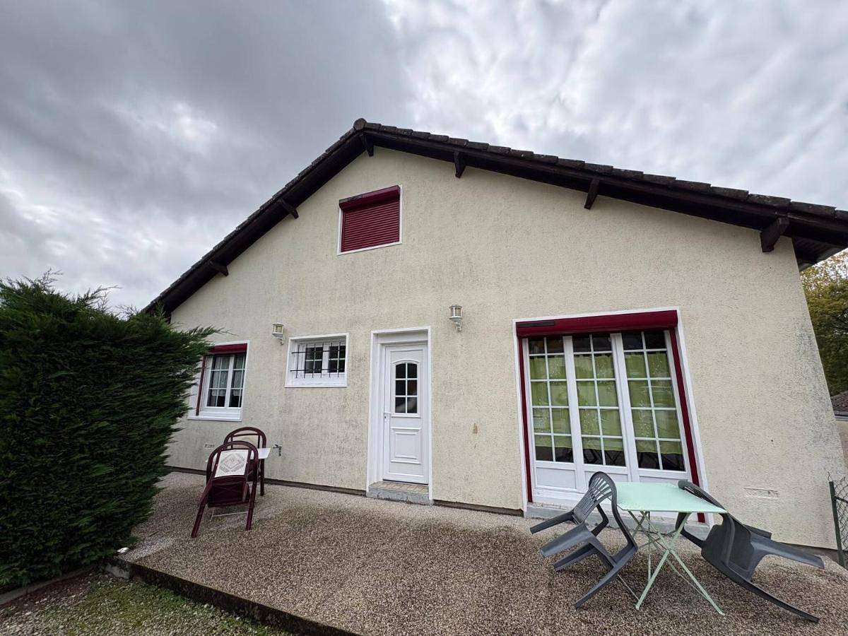 Appartement entier, Le Grand Nevoy in Nevoy, Région de Montargis
