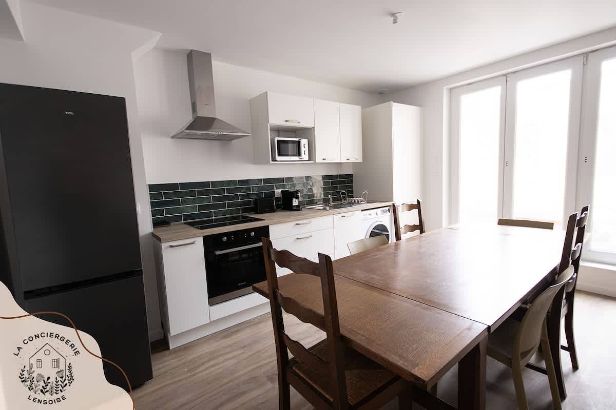 Ganze Wohnung, Chez Jean, Hyper centre, 4 Chambres, wifi, 8 pers in Lens, Lens und Umgebung