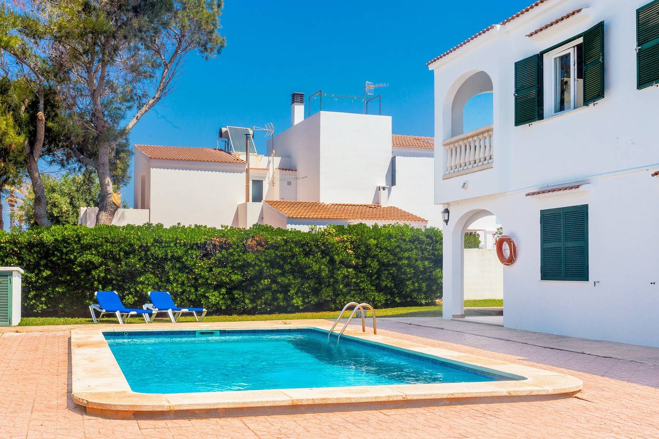 Ganze Wohnung, Ferienwohnung 'Delfín 8' mit Gemeinschaftspool, Wlan und Klimaanlage in Cala Blanca, Ciutadella