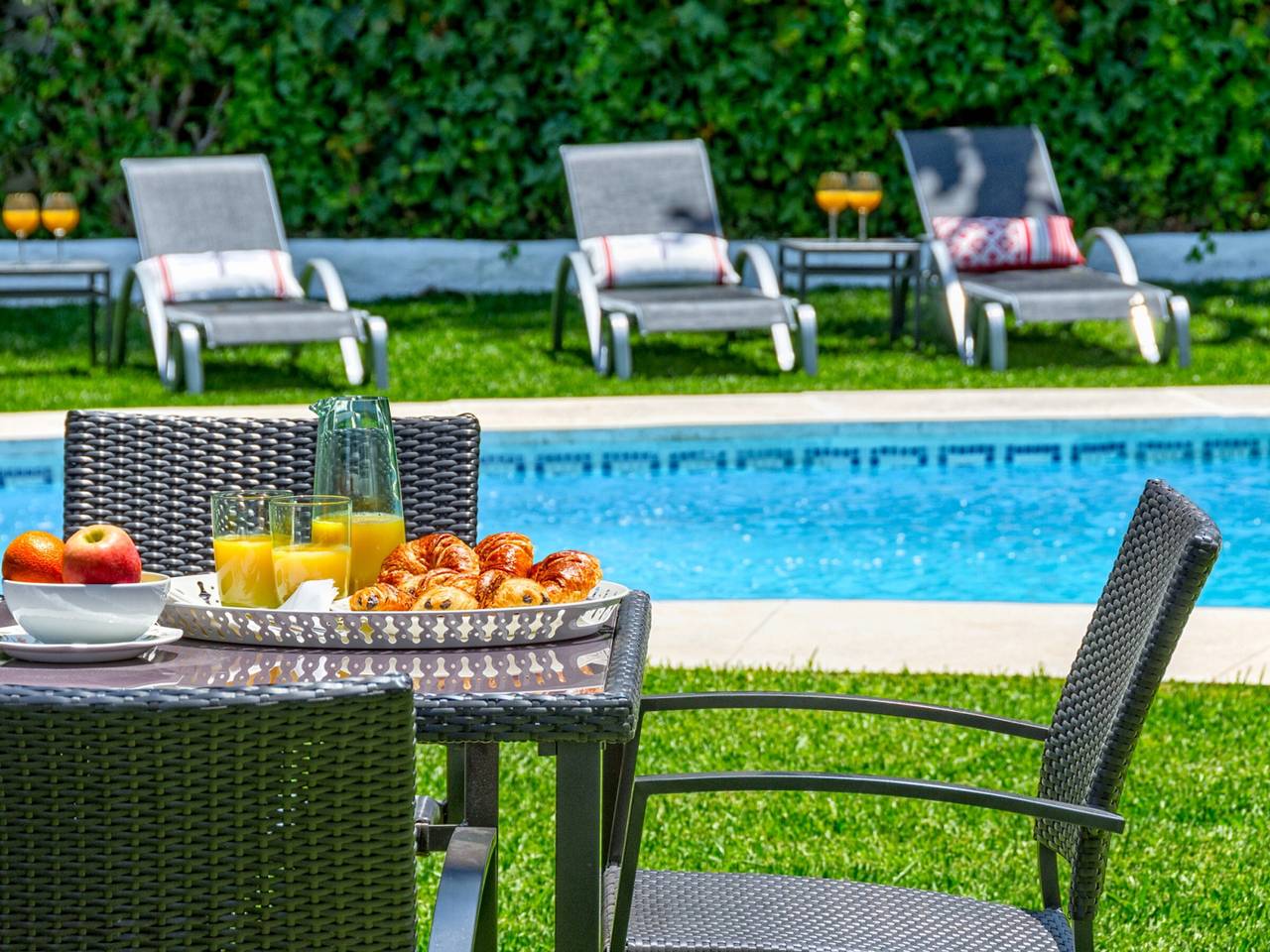 Luxury Villa in Málaga - 5 Bedrooms, Pool, Garden, Bbq & Free Parking in Málaga (Este), Malaga