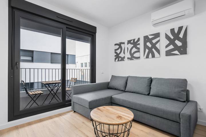 Ferienwohnung für 2 Personen, mit Pool und Balkon sowie Garten - 1