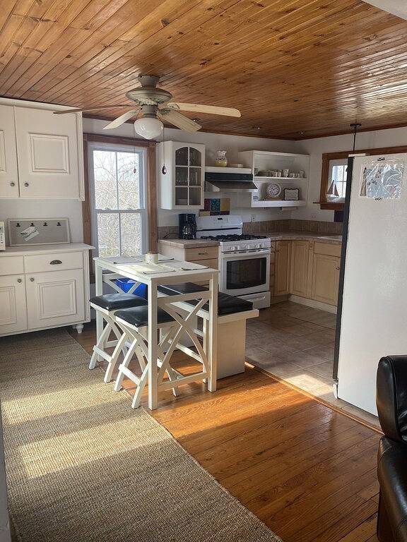 Cape May Bungalow - Iconic Washington St - Bike to Beach in Cape May, Cape May County