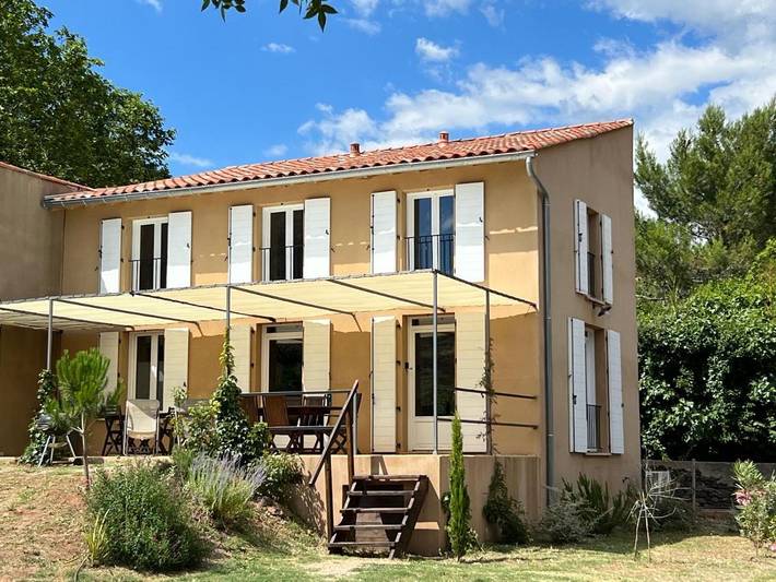 Location de vacances pour 10 personnes, avec terrasse ainsi que jardin et vue à Octon - 2