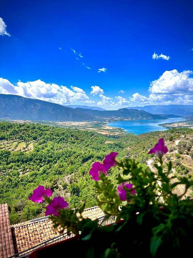Casa rural para 2 personas, con Terraza y Piscina además de Vistas al lago y Vistas en Pallars Jussà