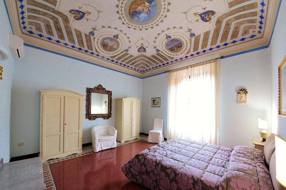 Ganze Wohnung, Wohnung in einem eleganten Gebäude 800 in der Nähe der Grotta Giusti natural spa in Monsummano Terme, Pistoia Provinz